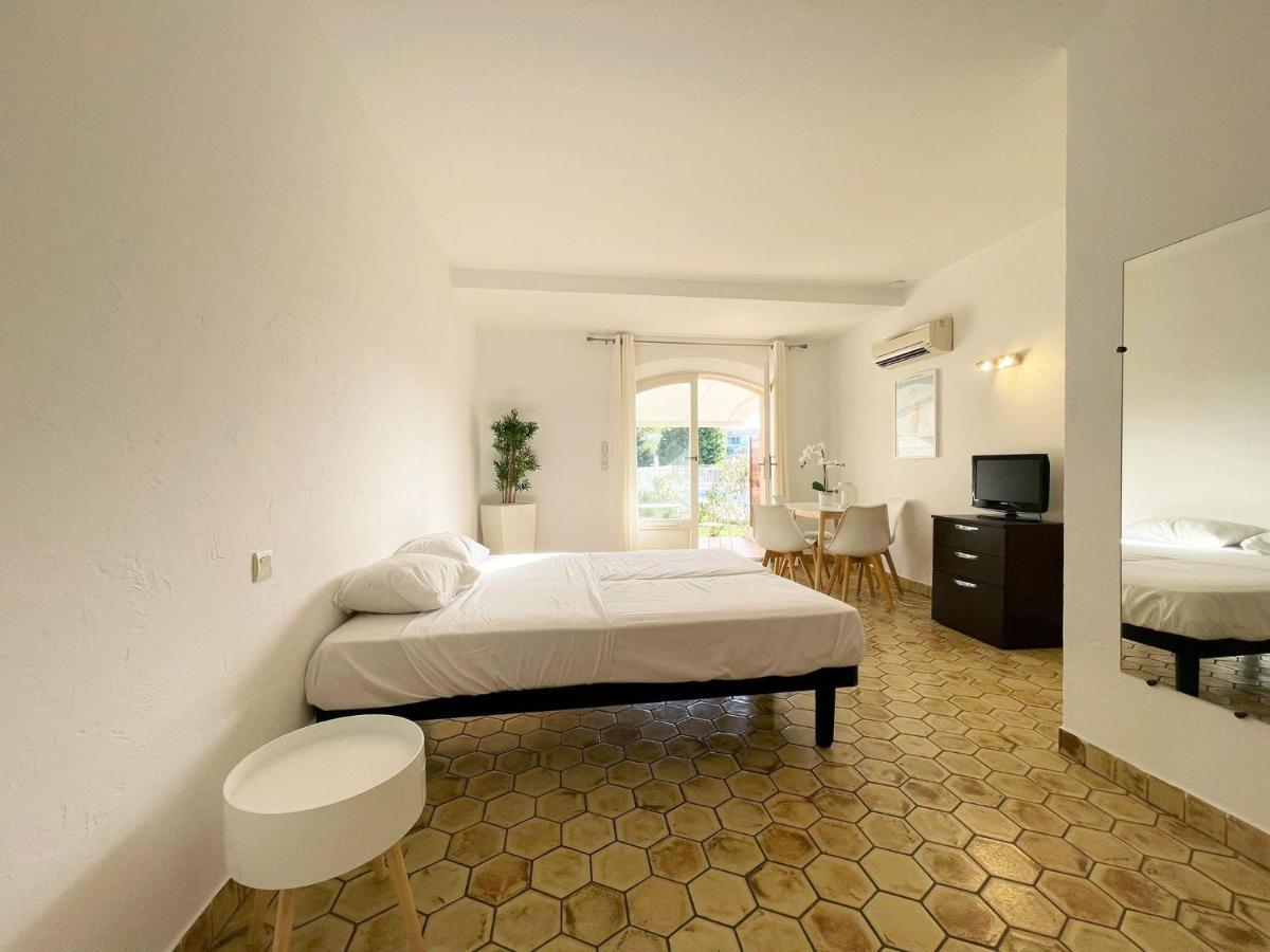 Studio 2 - Les Suites De Robinson - Residence Avec Piscine En Bord De Siagne, A Mandelieu La Napoule Ngoại thất bức ảnh